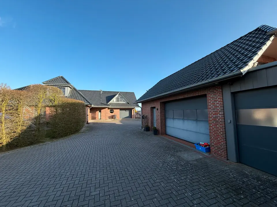 8 Zimmer Haus mit 380 m² in Oldenburg – Bild 2