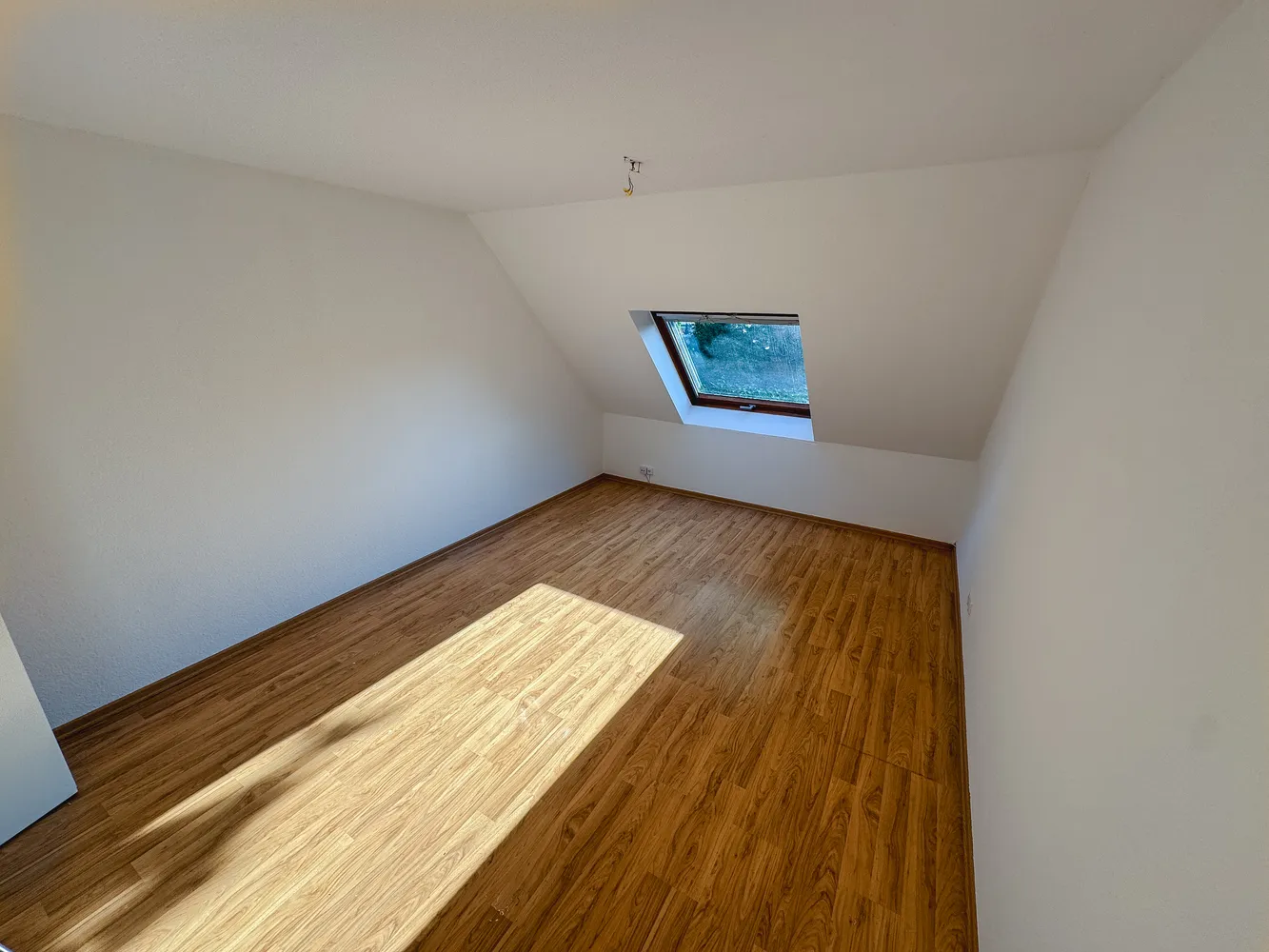 4 Zimmer Wohnung mit 93 m² in Kiel – Bild 2