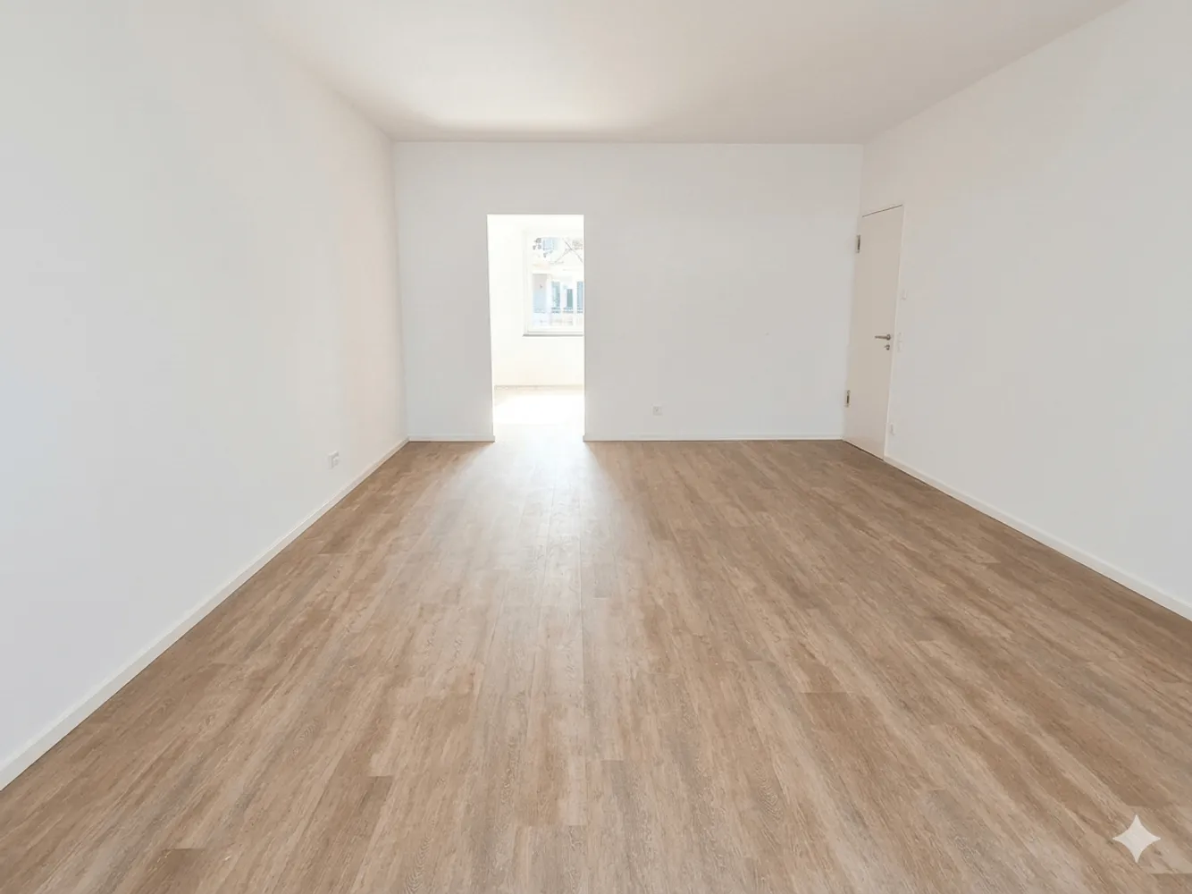 4 Zimmer Wohnung mit 120 m² in Hannover – Bild 2