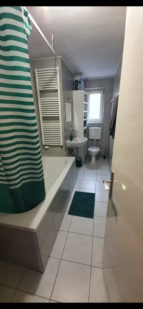 4 Zimmer Wohnung mit 100 m² in Nürnberg – Bild 2