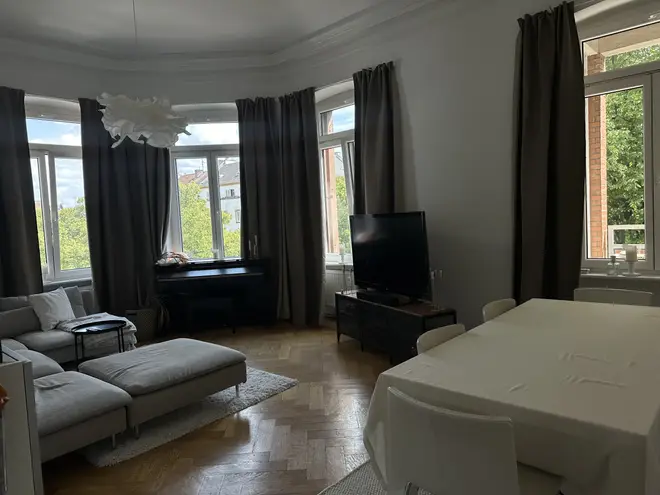 3 Zimmer Wohnung mit 120 m² in Wiesbaden – Bild 1
