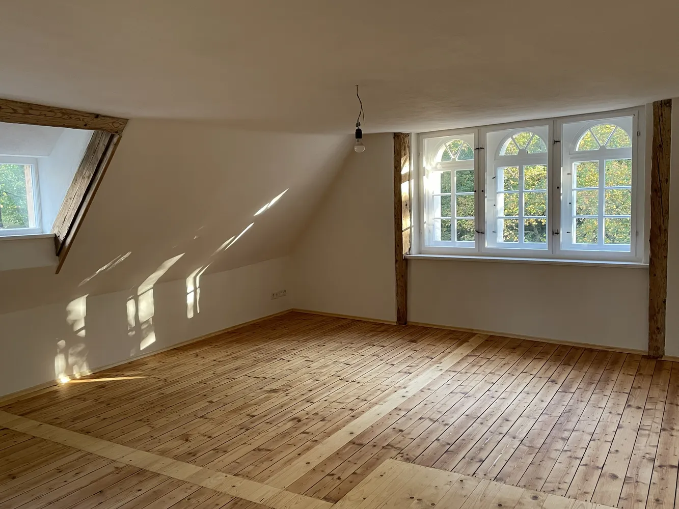 5 Zimmer Wohnung mit 142 m² in Dresden – Bild 3