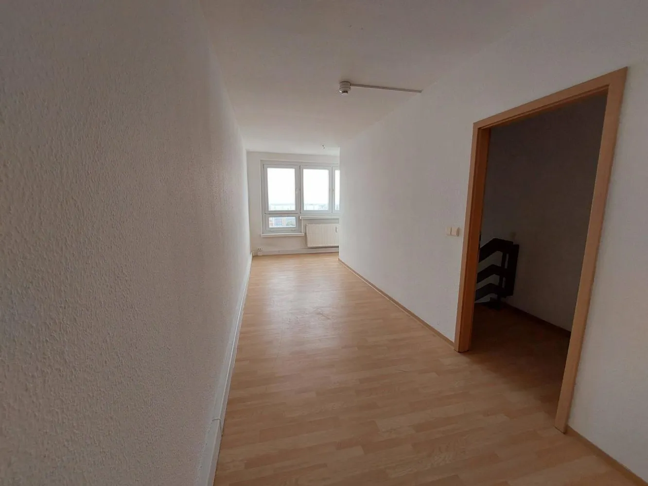 3 Zimmer Wohnung mit 90 m² in Magdeburg – Bild 2