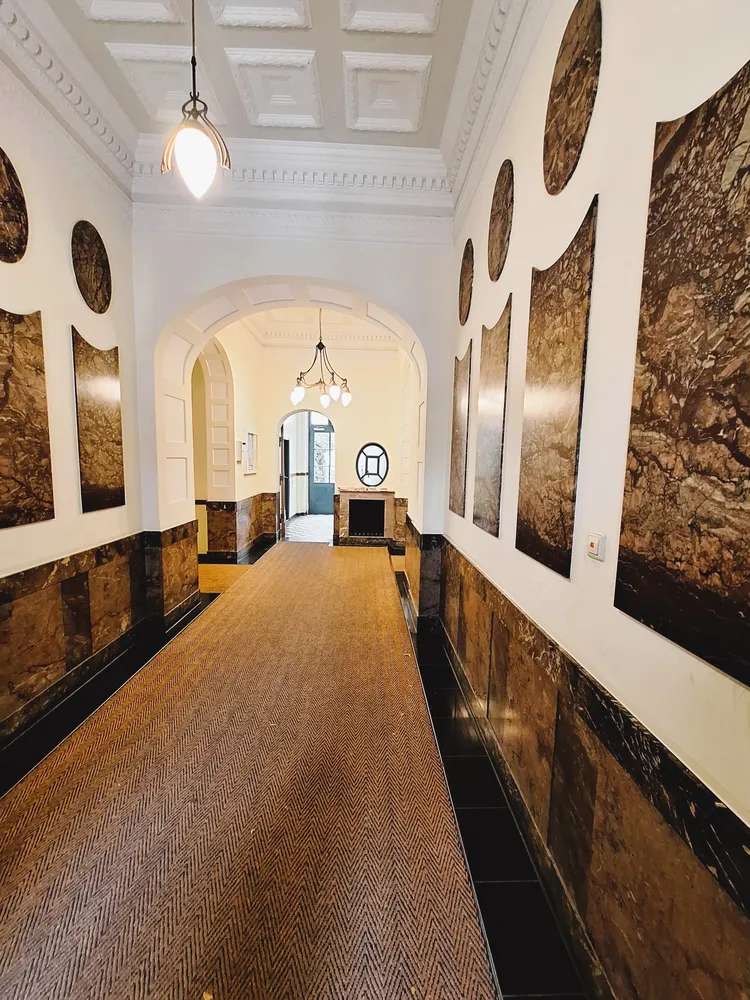 3 Zimmer Wohnung mit 144 m² in Berlin – Bild 3