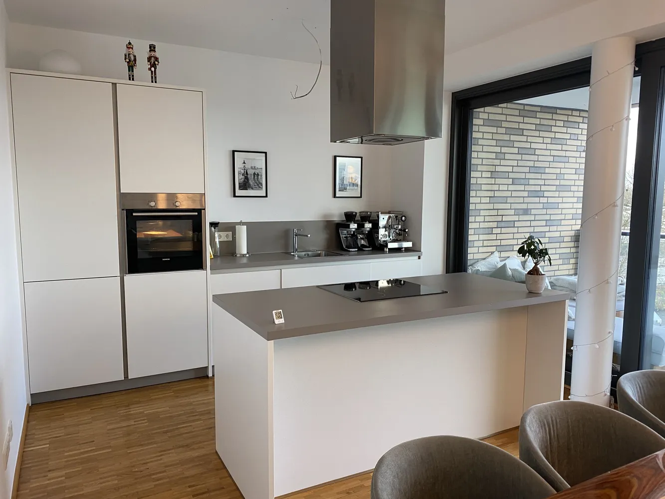 4 Zimmer Wohnung mit 126 m² in Hamburg – Bild 1