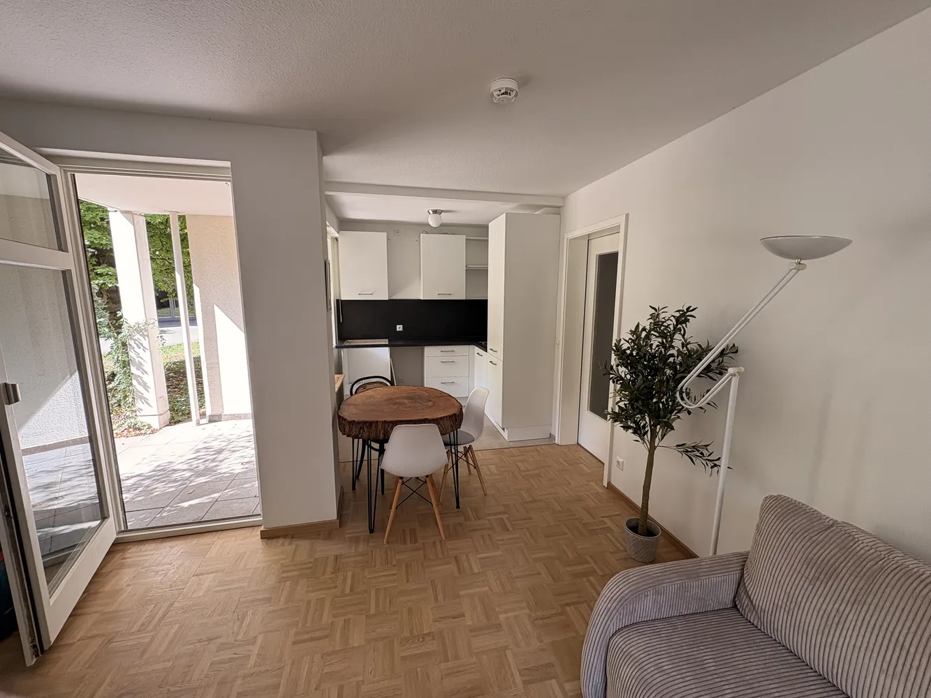 2 Zimmer Wohnung mit 50 m² in München – Bild 3