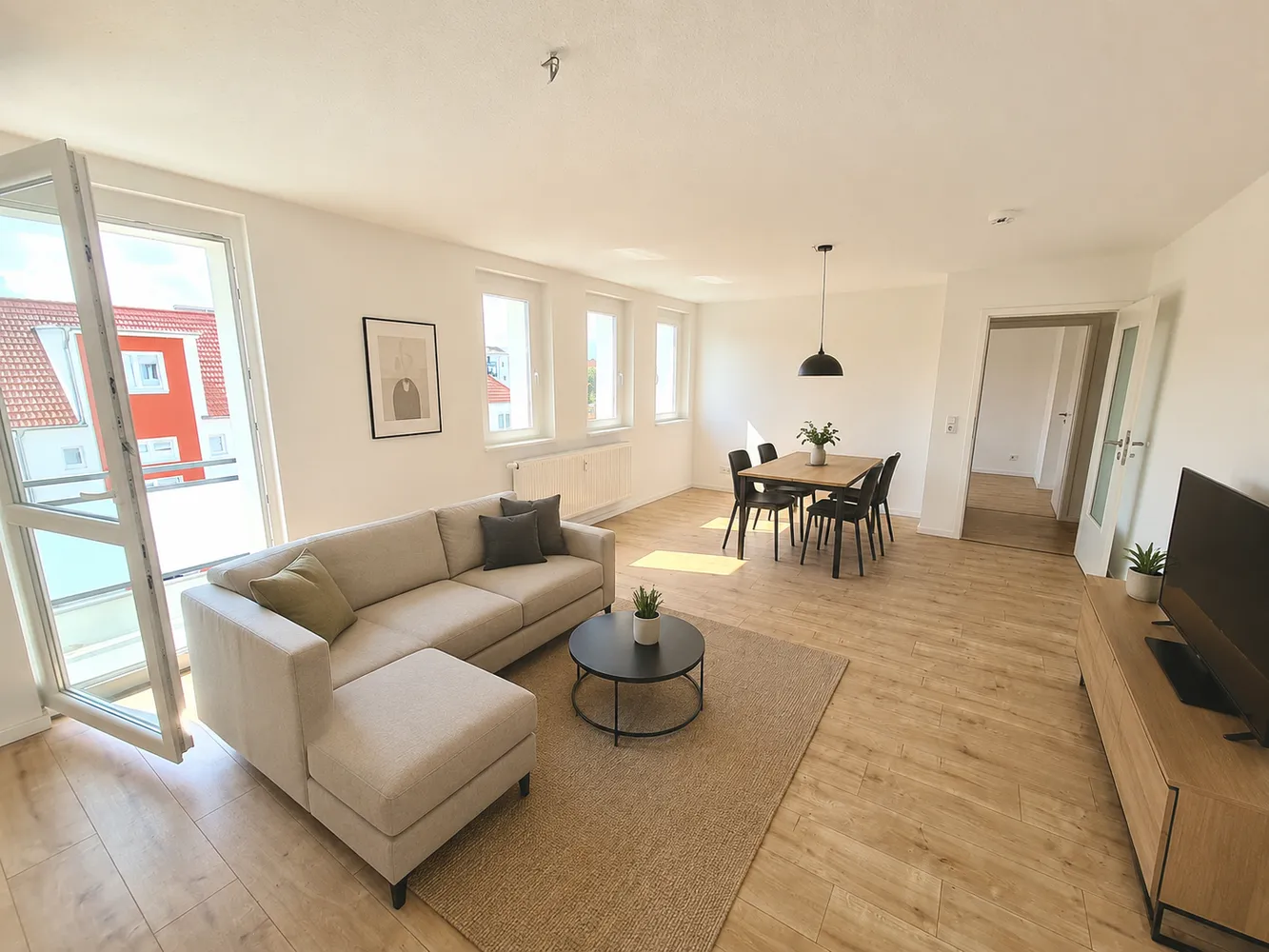 4 Zimmer Wohnung mit 103 m² in Magdeburg – Bild 1