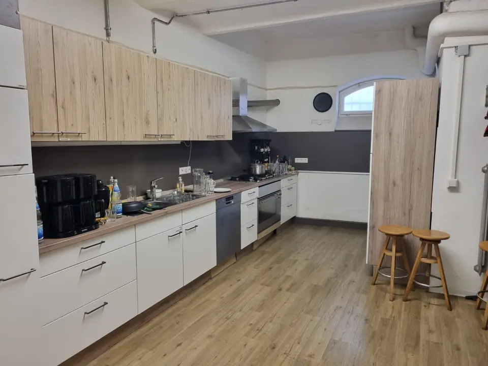 WG-Zimmer mit 250 m² in Karlsruhe – Bild 2