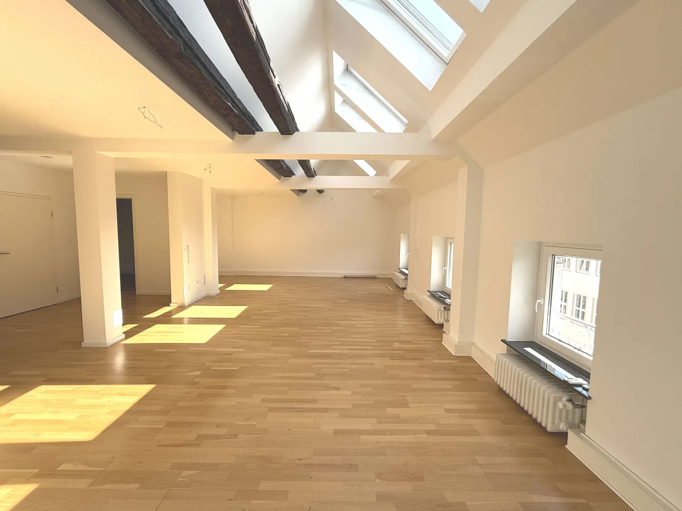 3 Zimmer Wohnung mit 114 m² in Wiesbaden – Bild 1
