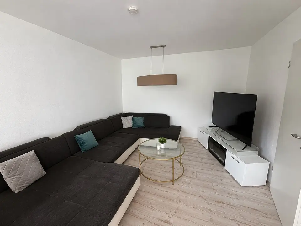 4 Zimmer Wohnung mit 75 m² in Schwerin – Bild 1
