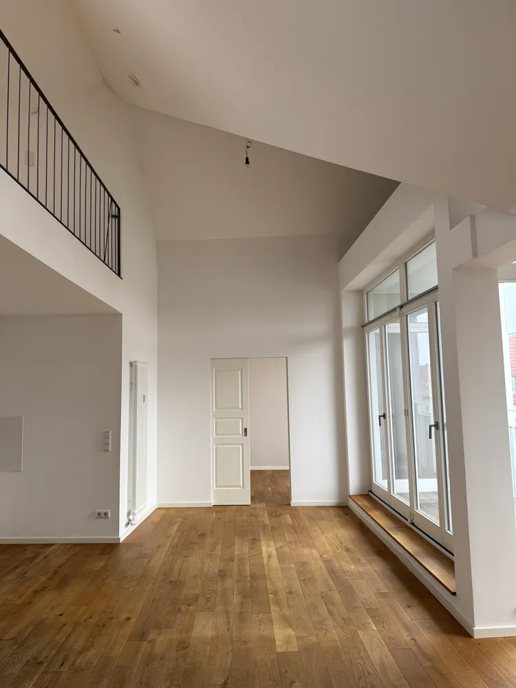 2 Zimmer Wohnung mit 81 m² in Berlin – Bild 2