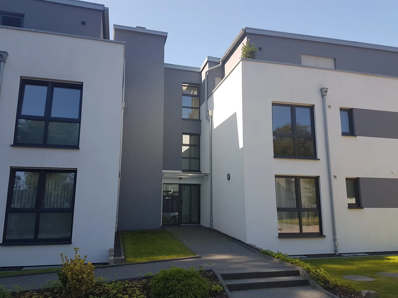 2 Zimmer Wohnung mit 67 m² in Mönchengladbach – Bild 1