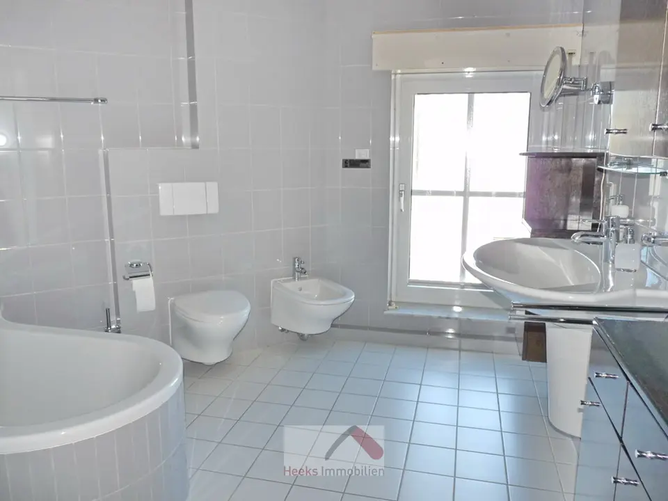 6 Zimmer Wohnung mit 205 m² in Marl – Bild 4