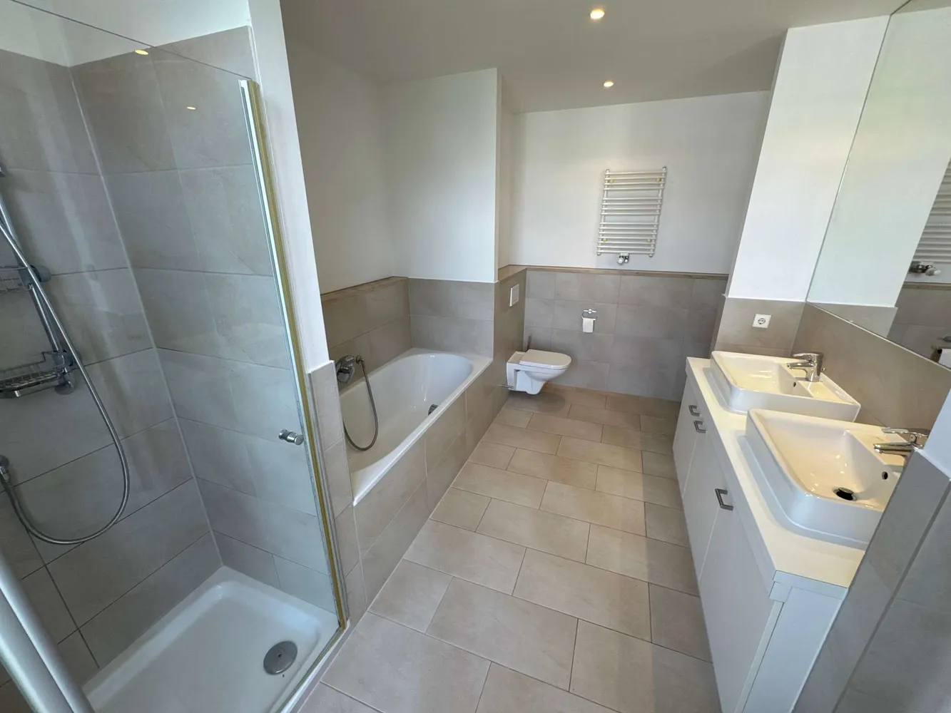 5 Zimmer Wohnung mit 218 m² in Berlin – Bild 11