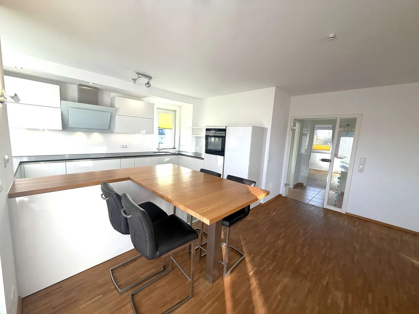 4 Zimmer Wohnung mit 106 m² in Köln – Bild 4
