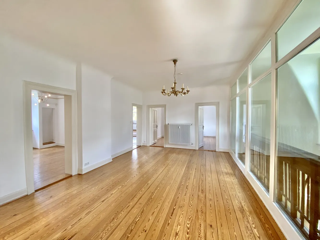 6 Zimmer Wohnung mit 150 m² in Wiesbaden – Bild 4