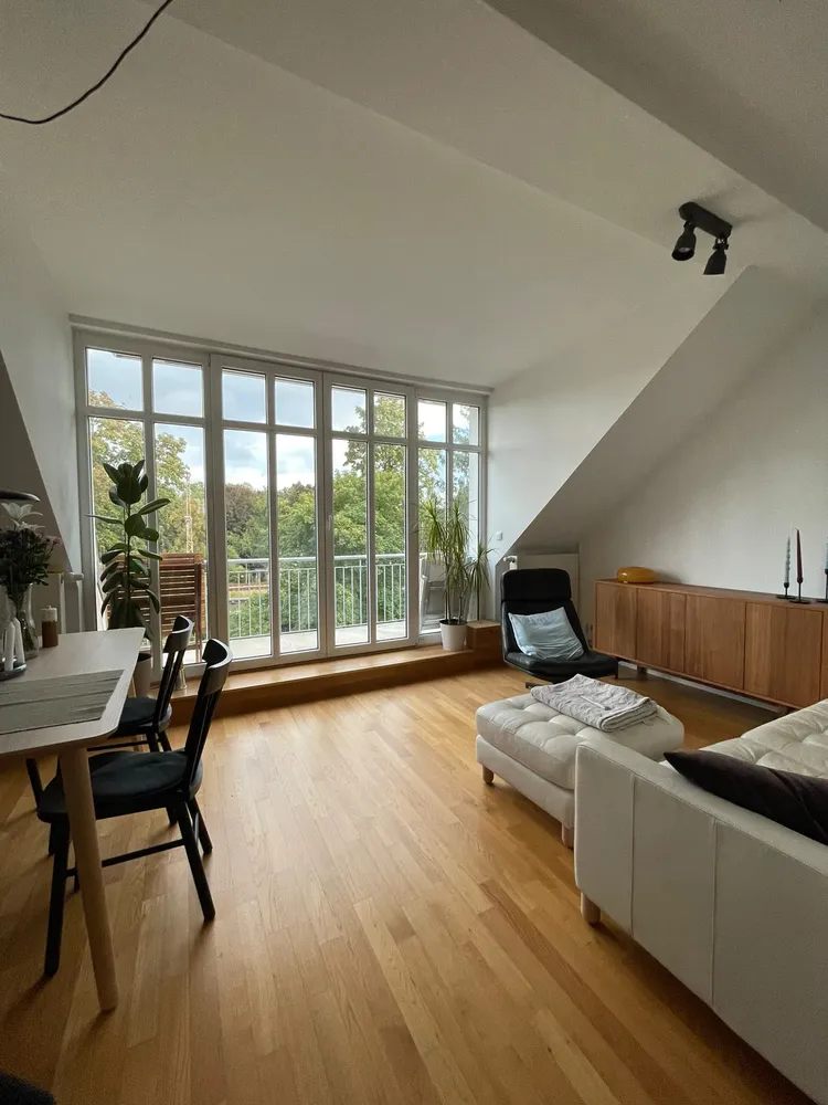 2 Zimmer Wohnung mit 65 m² in Berlin – Bild 1