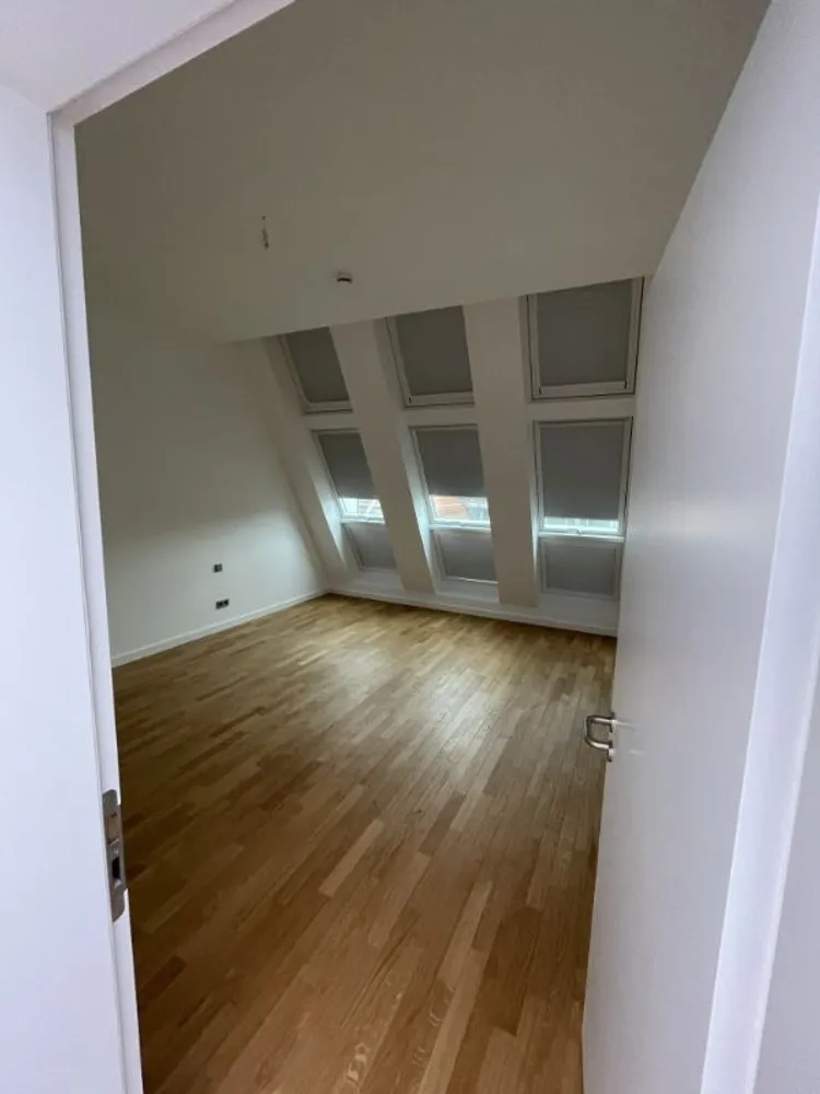 3 Zimmer Wohnung mit 131 m² in Berlin – Bild 3