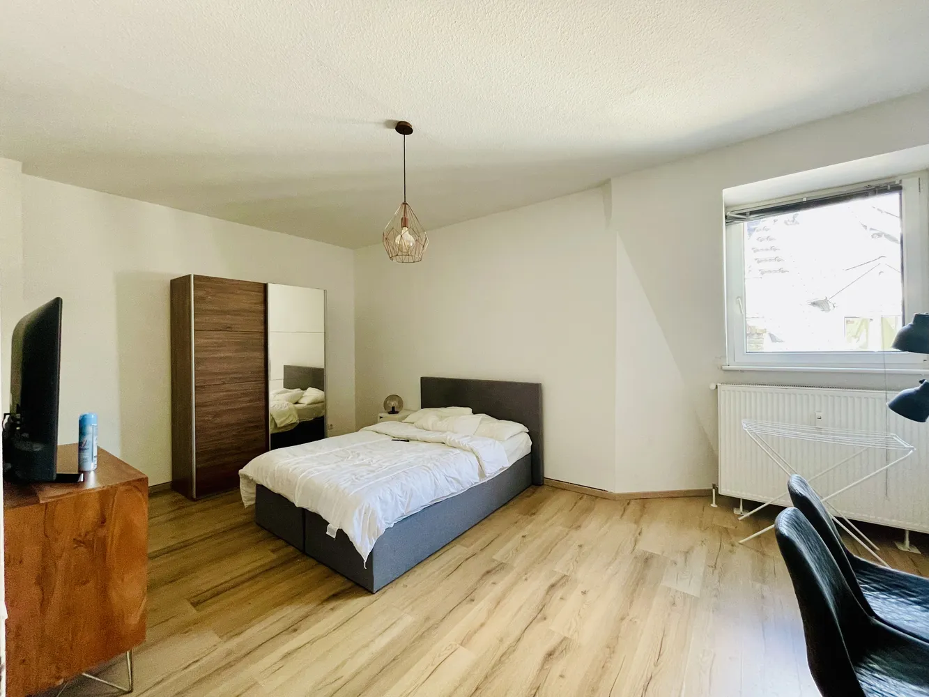 4 Zimmer Wohnung mit 100 m² in Frankfurt am Main – Bild 3