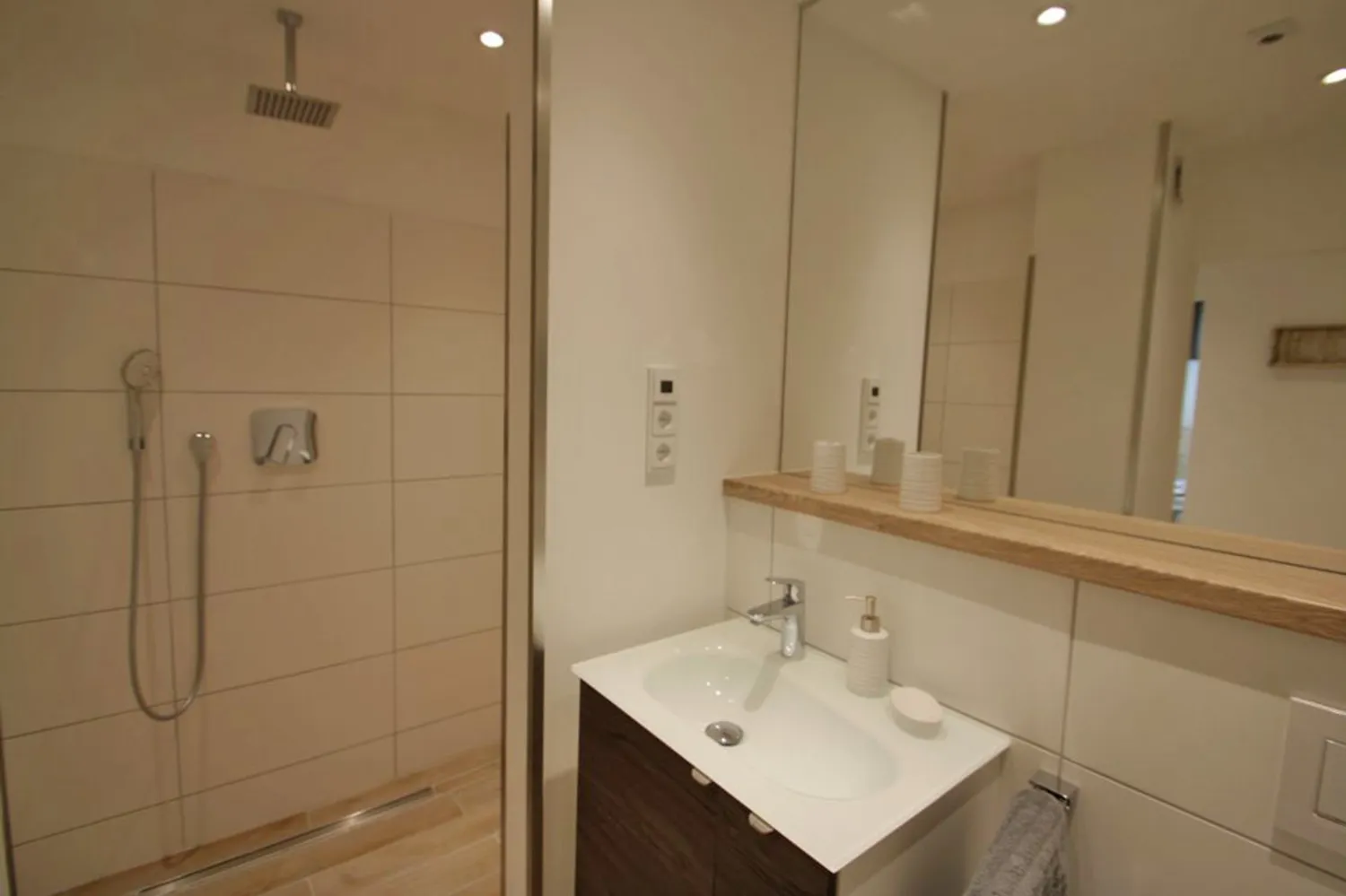 2 Zimmer Wohnung mit 46 m² in Köln – Bild 7