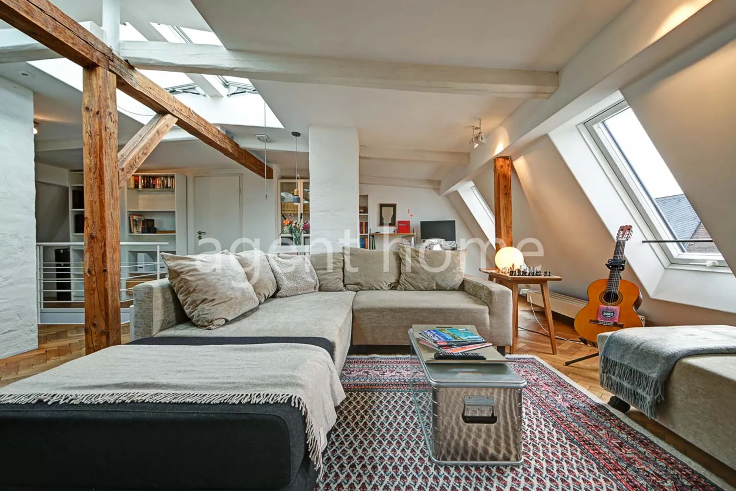 4 Zimmer Wohnung mit 147 m² in Stuttgart – Bild 1