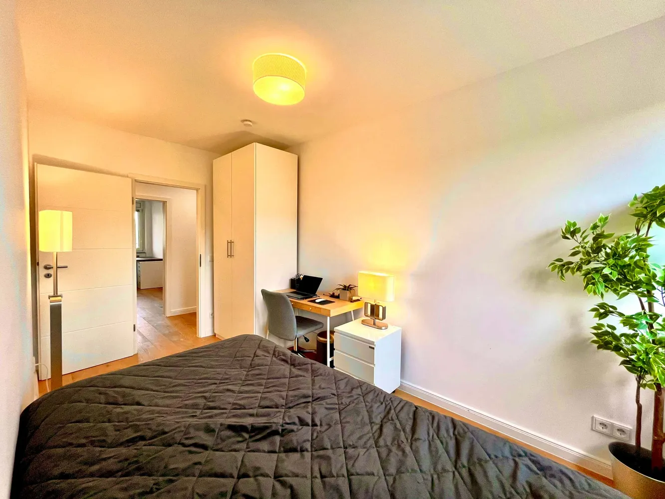Shared room with 11 m² in Munich – Photo 1