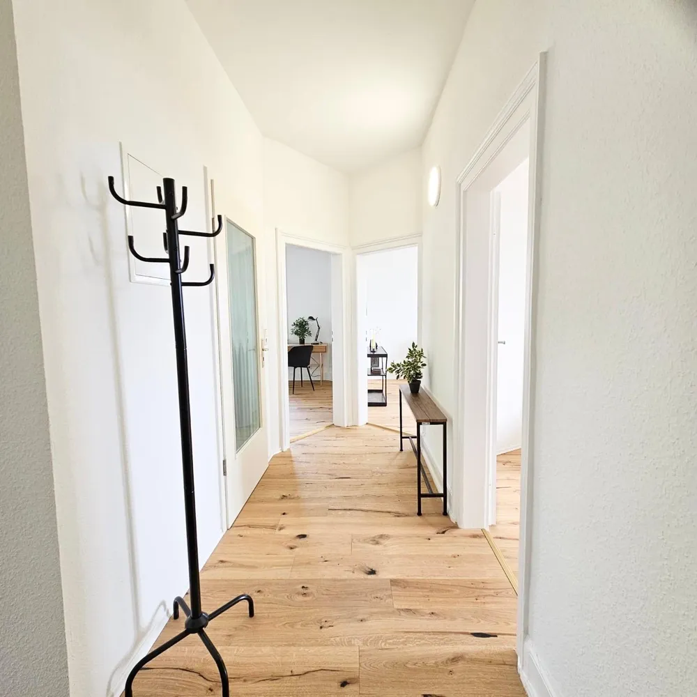 4 Zimmer Wohnung mit 97 m² in Frankfurt am Main – Bild 2