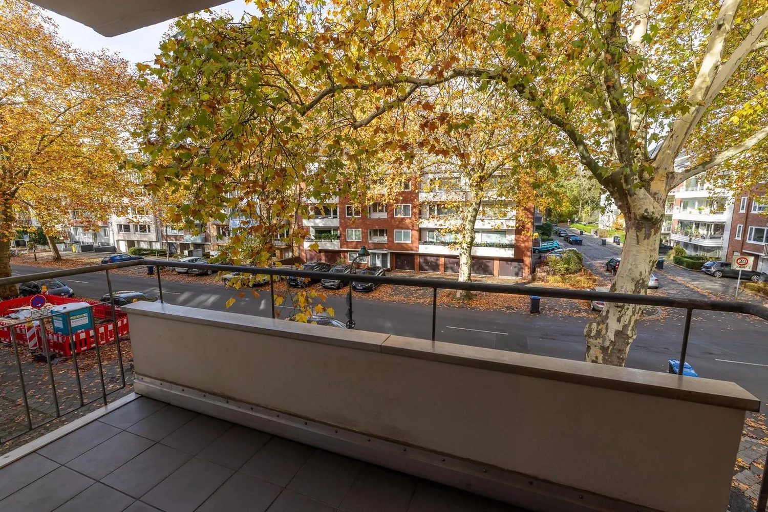 4 Zimmer Wohnung mit 135 m² in Düsseldorf – Bild 6