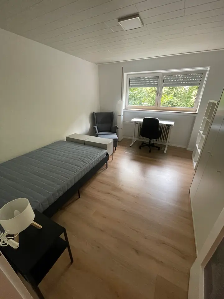 WG-Zimmer mit 16 m² in Karlsruhe – Bild 1
