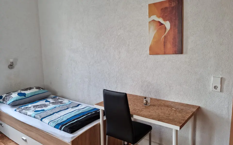Shared room with 15 m² in Stuttgart – Photo 3