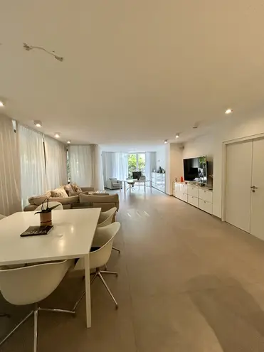 3 Zimmer Wohnung mit 185 m² in Köln – Bild 3