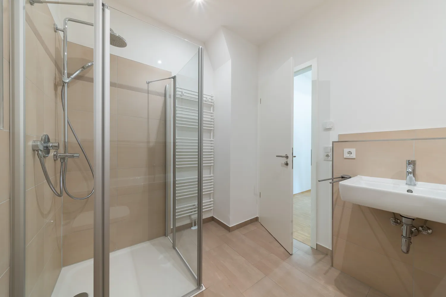 3 Zimmer Wohnung mit 100 m² in Halle (Saale) – Bild 4