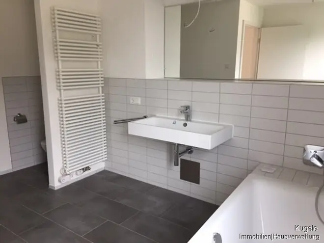4 Zimmer Wohnung mit 166 m² in München – Bild 3