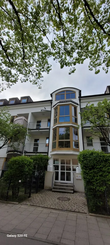 1 room apartment with 32 m² in Munich – Photo 1