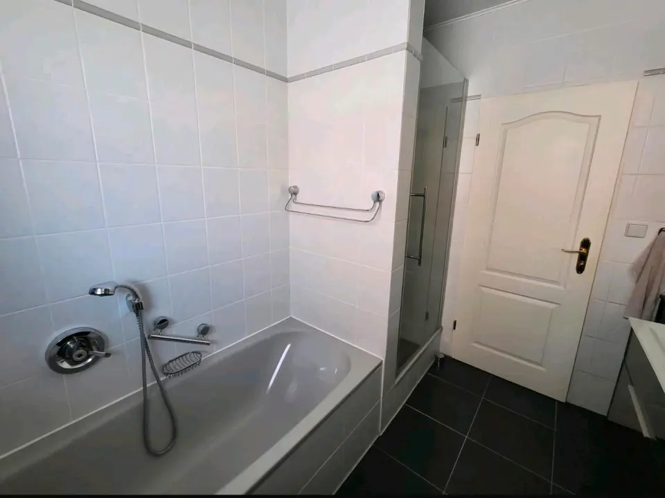 4 Zimmer Wohnung mit 135 m² in Leer – Bild 4