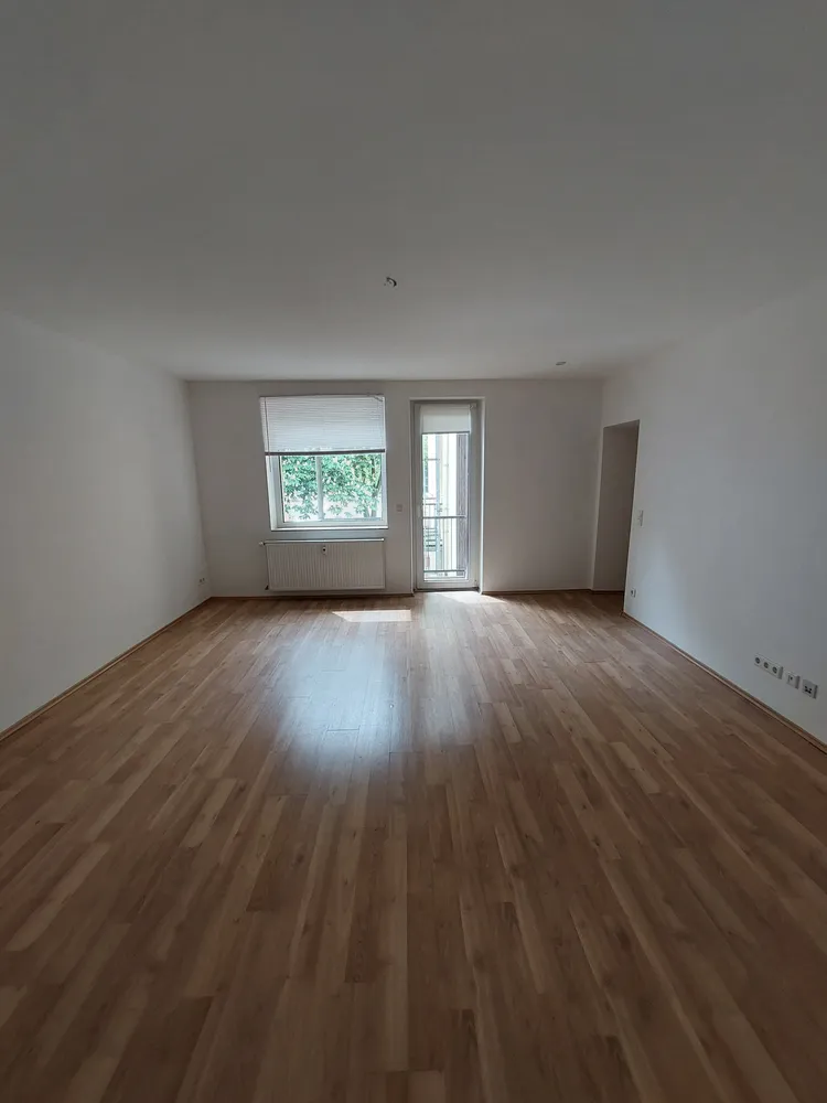 2 Zimmer Wohnung mit 60 m² in Krefeld – Bild 1