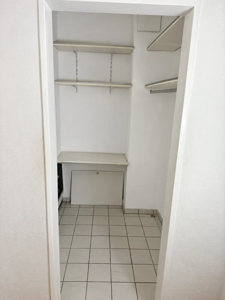 2 room apartment with 65 m² in Cologne – Photo 3