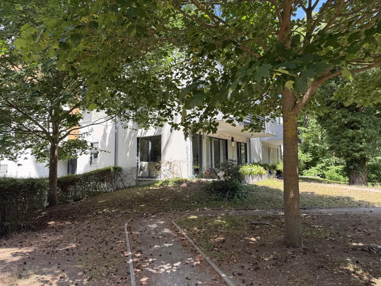 2 Zimmer Wohnung mit 81 m² in Berlin – Bild 10