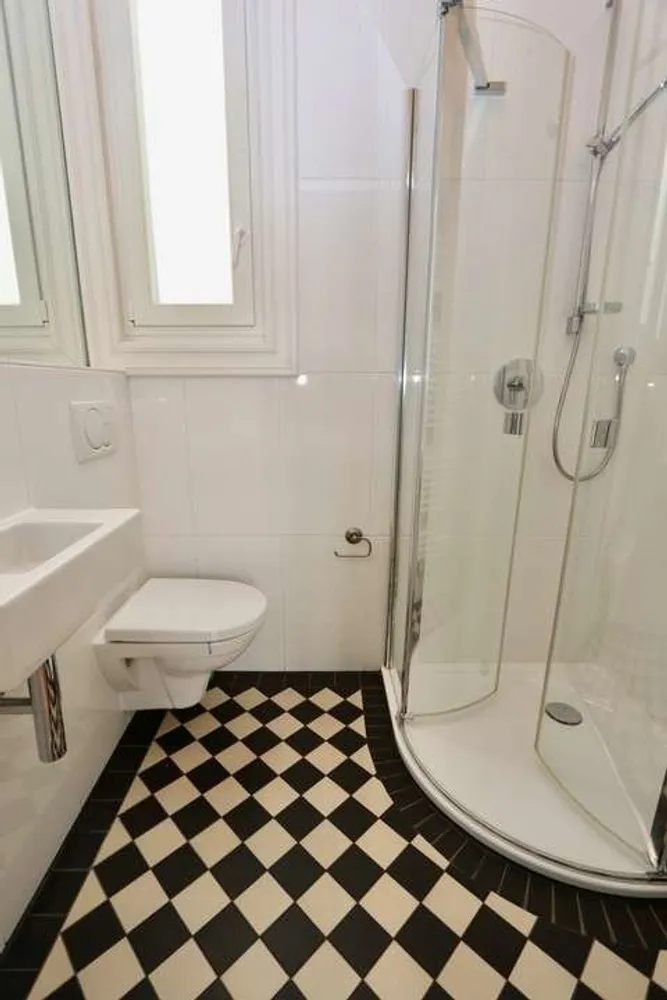 7 Zimmer Wohnung mit 208 m² in Hamburg – Bild 9