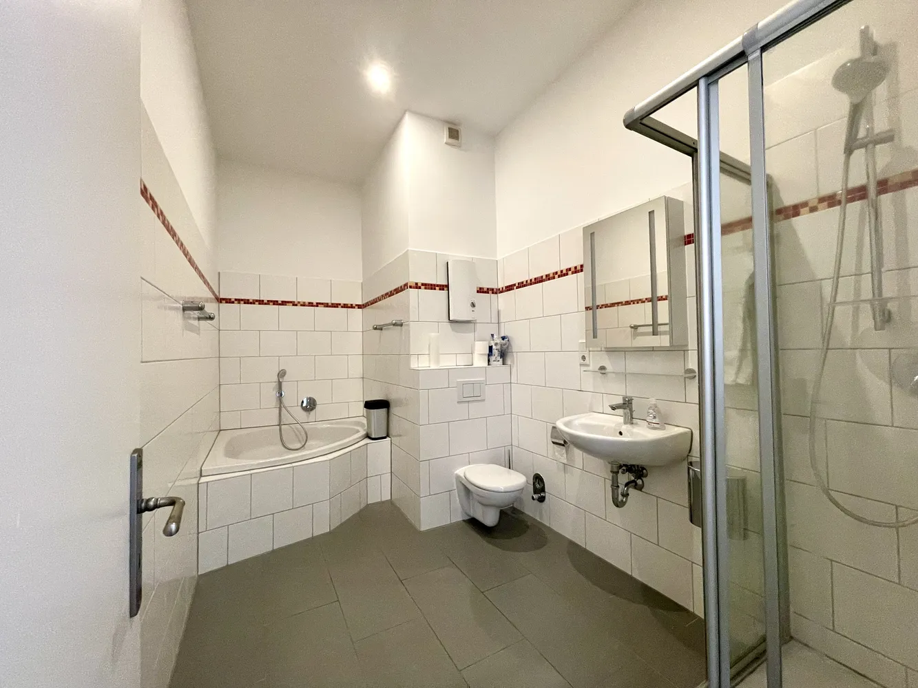 3 Zimmer Wohnung mit 106 m² in Frankfurt am Main – Bild 4
