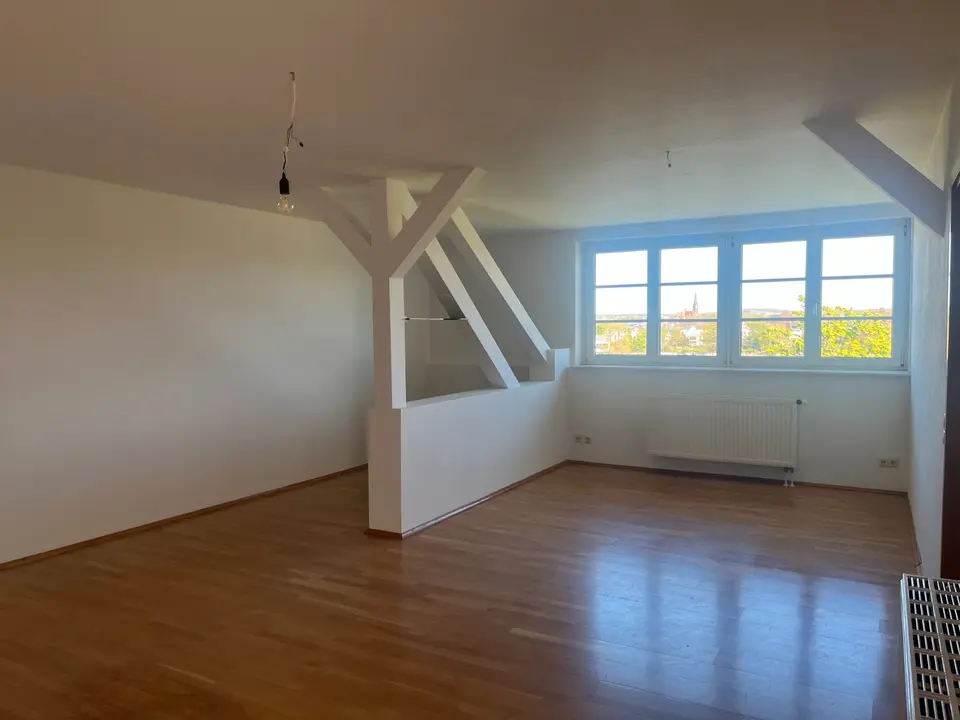 2 Zimmer Wohnung mit 84 m² in Dresden – Bild 1