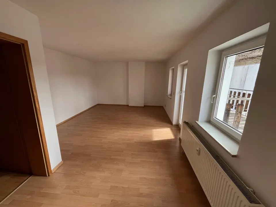 2 Zimmer Wohnung mit 60 m² in Altenburg – Bild 3