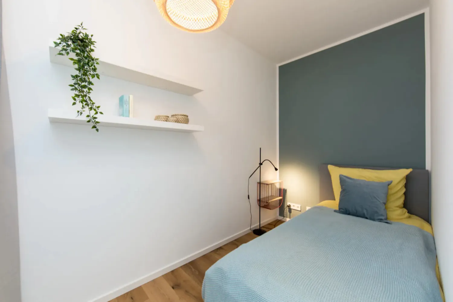 Shared room with 8 m² in Berlin – Photo 1
