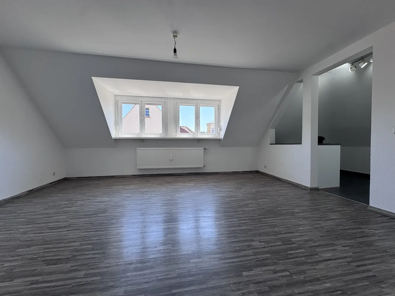 4 Zimmer Wohnung mit 93 m² in Stuttgart – Bild 1
