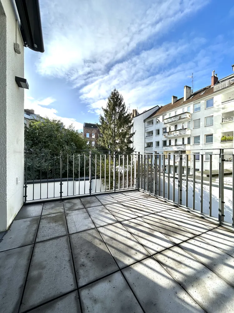 4 Zimmer Wohnung mit 131 m² in Düsseldorf – Bild 8