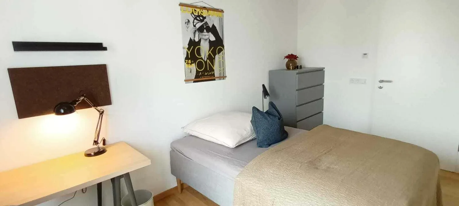 Shared room with 12 m² in Munich – Photo 1