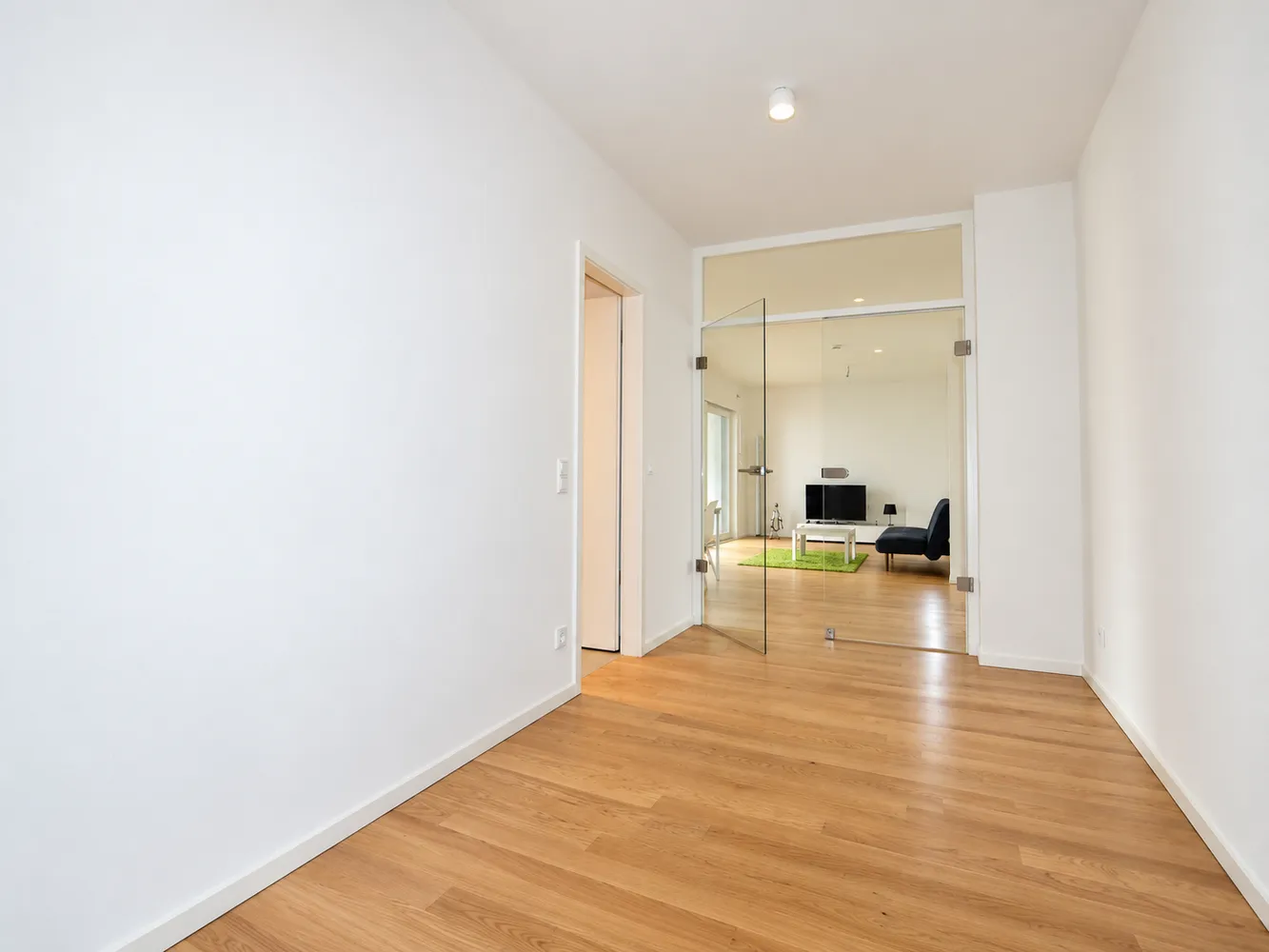2 Zimmer Wohnung mit 75 m² in Düsseldorf – Bild 2