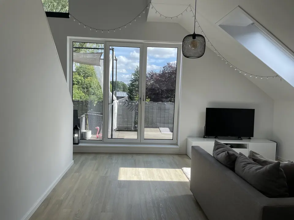 4 Zimmer Wohnung mit 111 m² in Hamburg – Bild 2