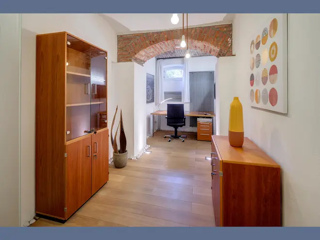 6 Zimmer Wohnung mit 180 m² in München – Bild 9