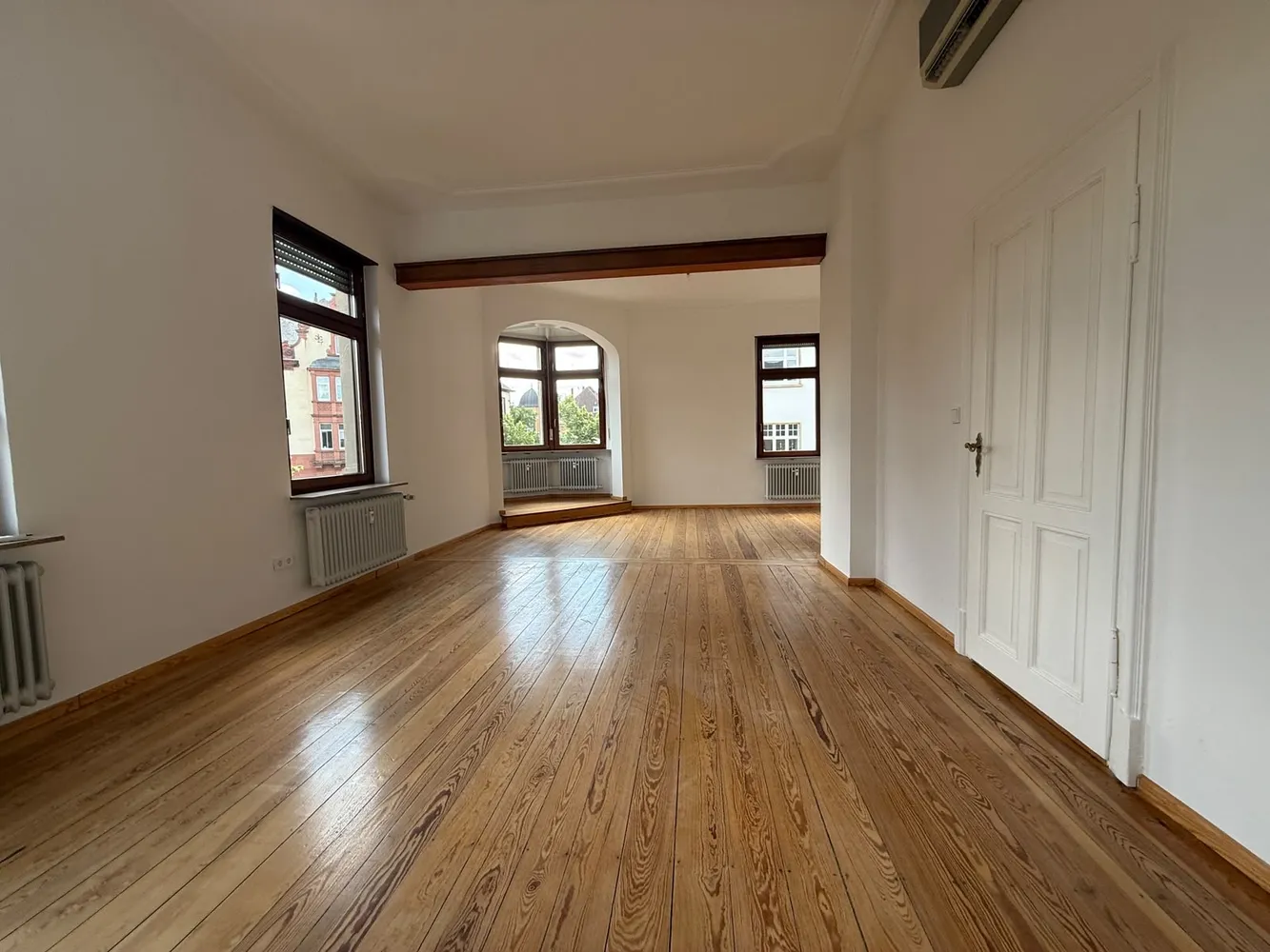 5 Zimmer Wohnung mit 151 m² in Landau in der Pfalz – Bild 2